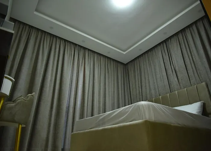 Motel White House Boutique *